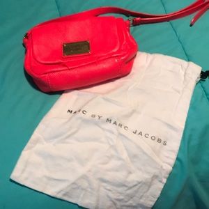 AUTHENTIC Marc Jacobs cross body purse